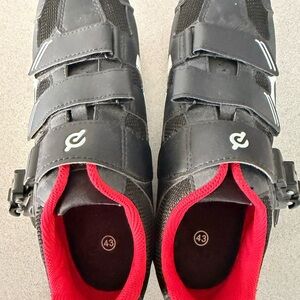 Peloton Black and Red Athletic Cycling Shoes